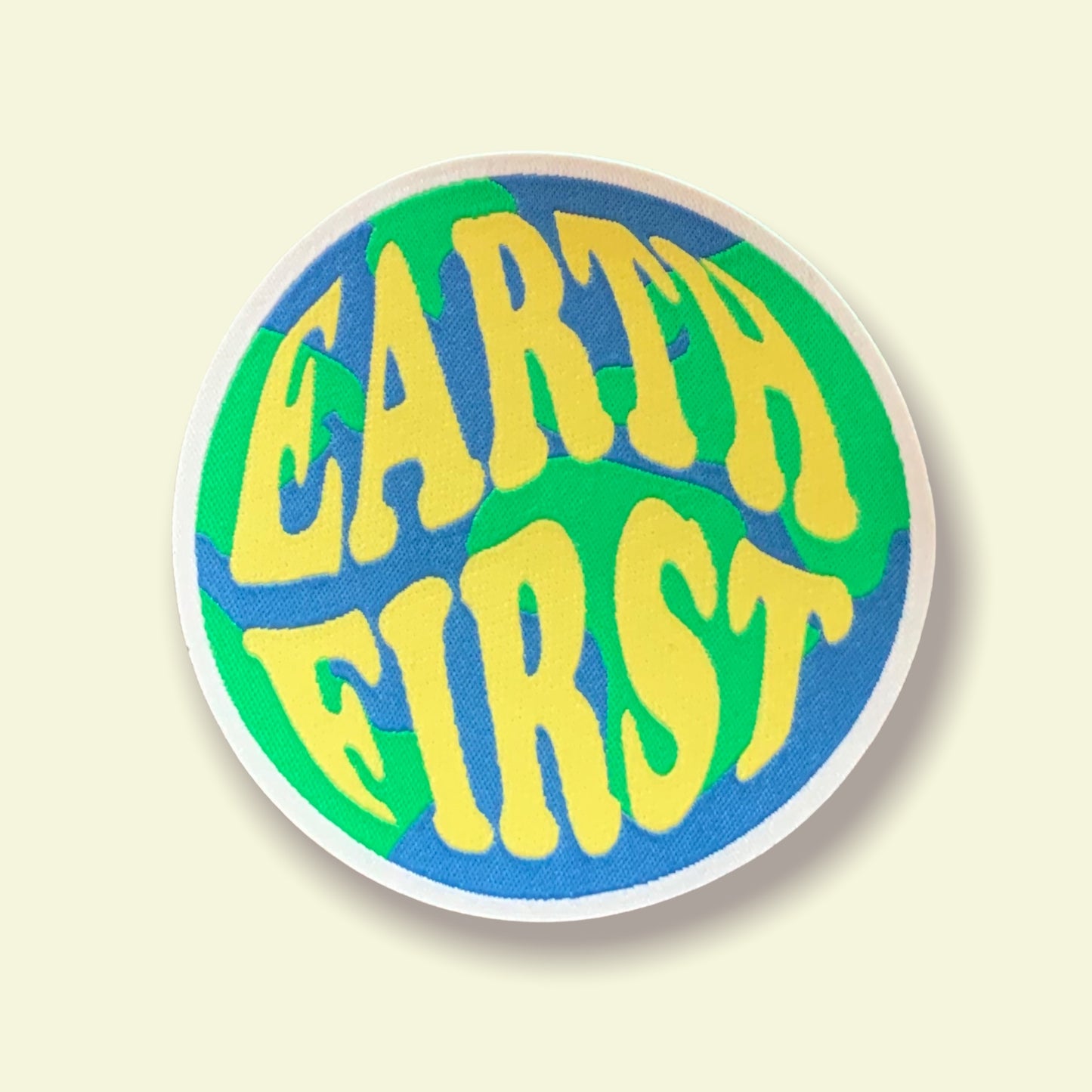 Earth First. Tänk att vi människor under så många år inte upplysts om konsekvenserna av att konsumera nya plagg, om och om igen.